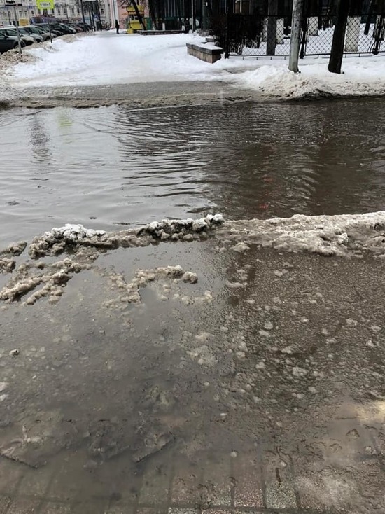 Центр Ярославля залило водой