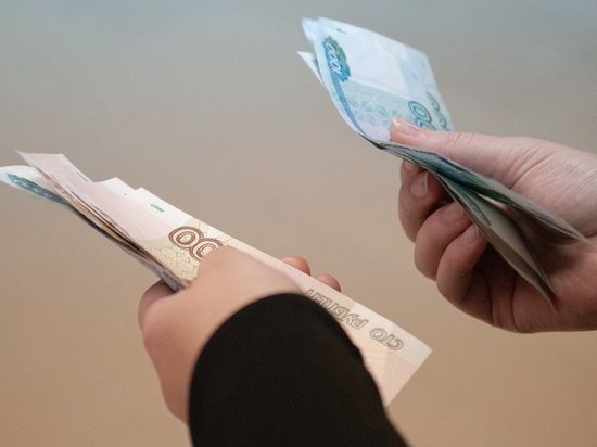 Лжесотрудник банка обманул тамбовчанку на 130 тысяч рублей