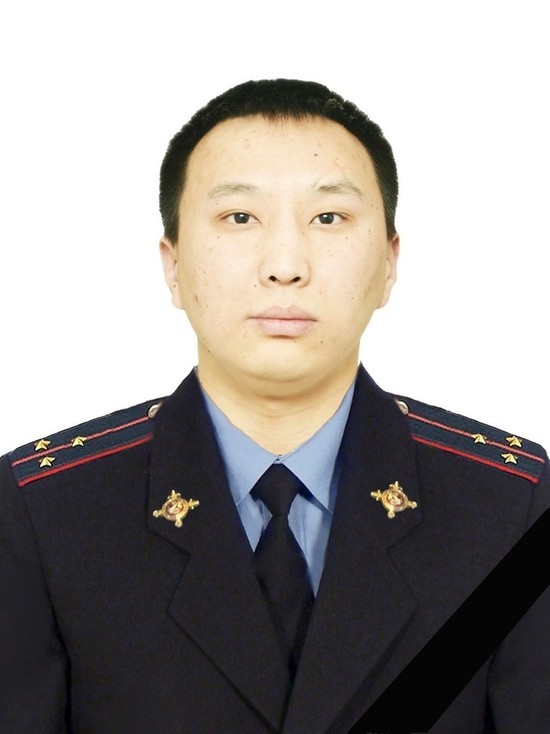 Убийство полицейского в Туве: адвокат утверждал, что  подзащитный не видел его формы