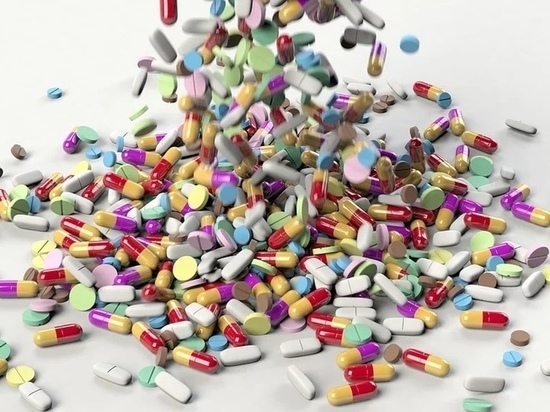 Рост цен на противовирусные препараты проконтролируют в Псковской области