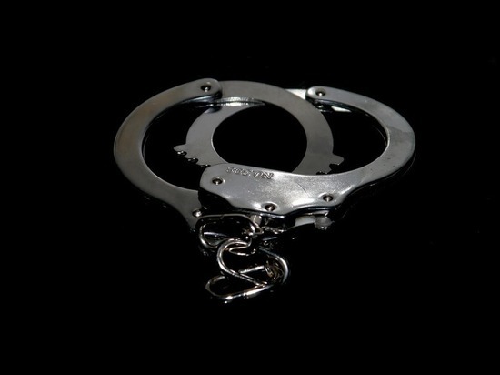 В Казани задержали парней со спрятанными в монтажную пену наркотиками