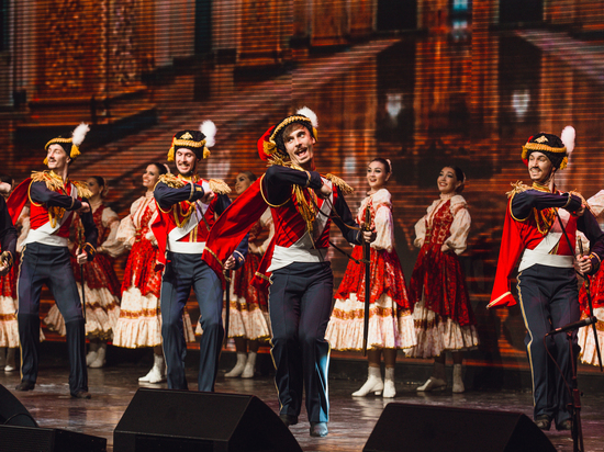 Кубанский казачий хор проедет по краю с концертами в честь юбилея Победы