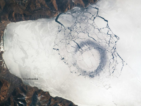 Ученые раскрыли тайну загадочных ледовых колец Байкала