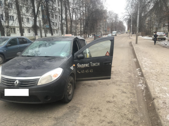В Рязани таксист сбил школьника