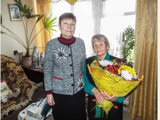 Мать смолянина Героя России Железнова отметила свой 81 день рождения