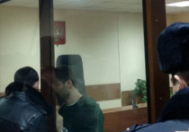 Задержанный 7 февраля в 2 часа ночи по подозрению в организации поджога Никулинского суда 26-летний Рафис Галимов был доставлен в здание Пресненского суда для избрании меры пресечения