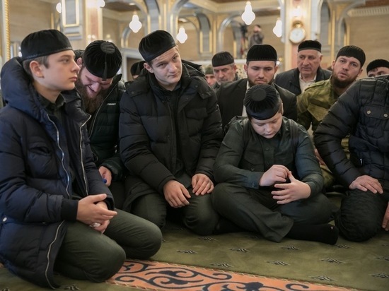 Кадыров высказался о важности научиться владеть оружием с детства