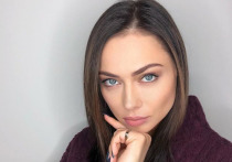 Актриса Настасья Самбурская выложила в Instagram кадры подготовки к съемкам нового клипа