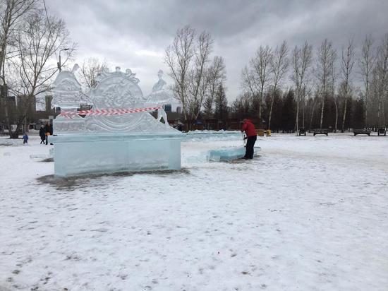 Из-за аномального тепла в Красноярске разбирают горки и ледяные фигуры