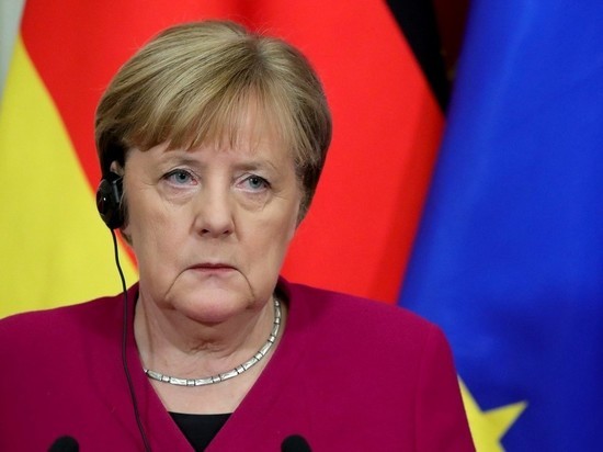Преемница Меркель отказалась быть канцлером Германии