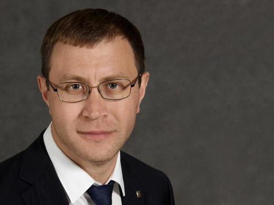 Депутат хакасского парламента решил поддержать его спикера