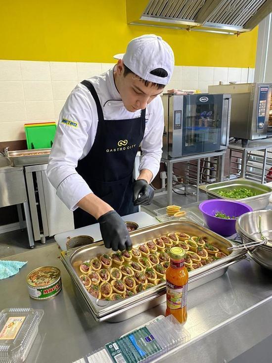 В Казахстане состоялось необычное кулинарное шоу, посвященное началу работы российской компании «Рыбсеть» на казахстанском рынке