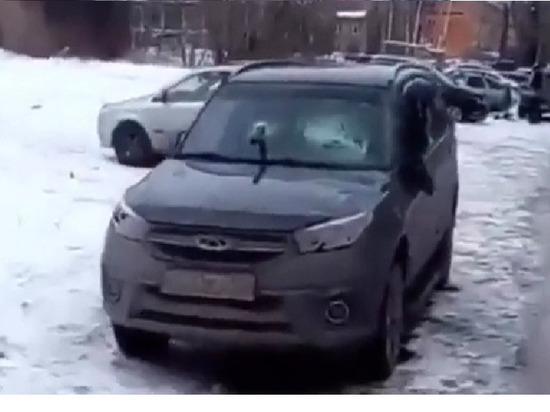 Проткнувший  автомобиль трубой злоумышленник задержан