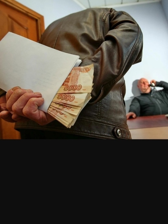 За взятку в Белгороде будут судить и посредника