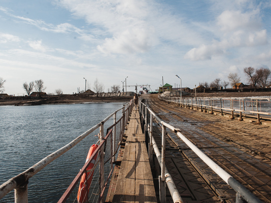В Астрахани около «Милицейского моста» появится понтонный мост