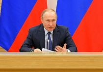 Владимир Путин считает важным прописать в Конституции свои достижения за 20 лет - то, "чего раньше просто не было"