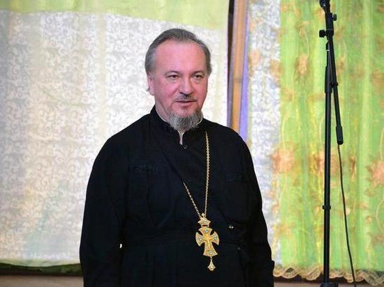 СМИ: настоятель собора в Железногорске попал в изолятор за вождение без прав