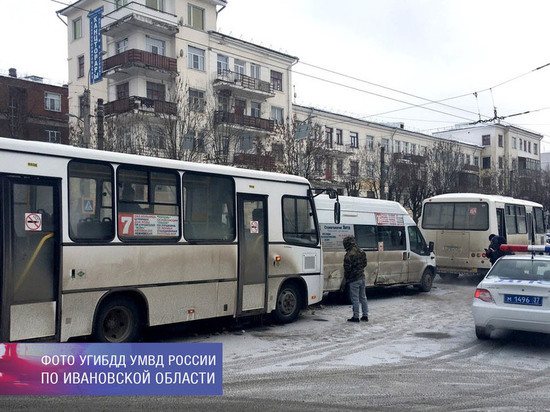 В Иванове «поцеловались» три автобуса