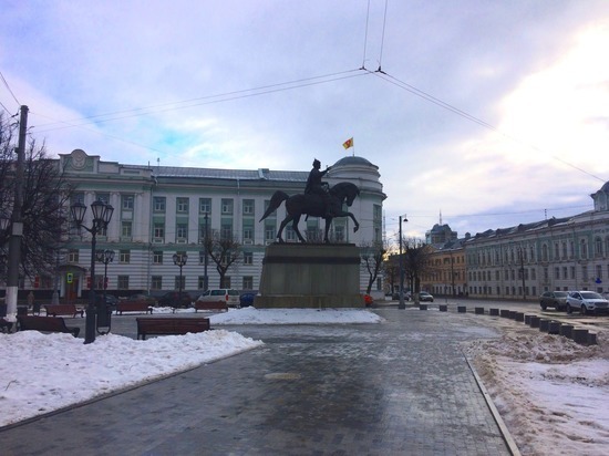 На переименованной площади в Твери появились вывески