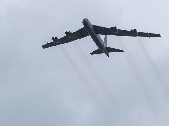 США провели учения стратегических бомбардировщиков B-52 в Африке