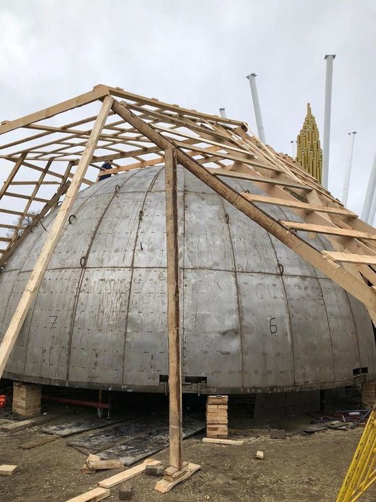 В Пскове заканчиваются работы по реставрации памятника Купол