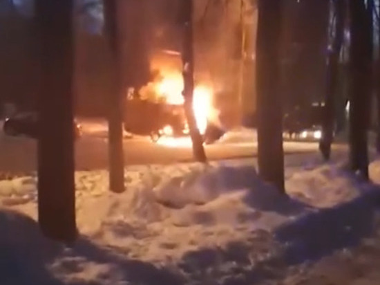 Два ребенка пострадали в огненном ДТП в Екатеринбурге