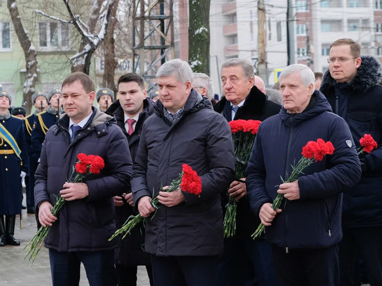 Спикер и депутаты облдумы почтили память воронежских воинов-интернационалистов