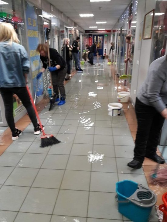 В Твери затопило торговый центр