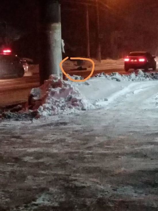 Полиция Кузбасса пытается установить личность водителя, насмерть сбившего пешехода