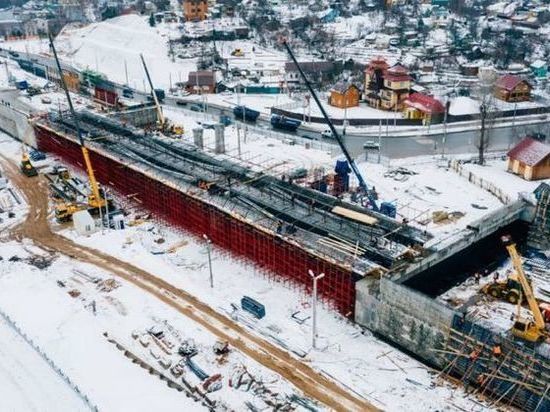 Готовятся бетонировать пролет путепровода Большого Казанского кольца