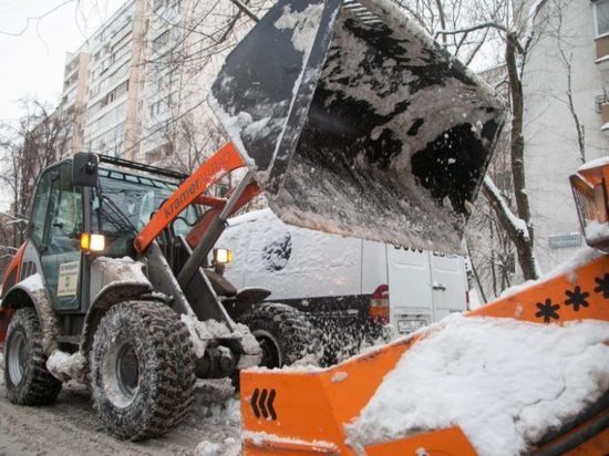 Ивановские улицы убирают 30 спецмашин и почти 90 рабочих
