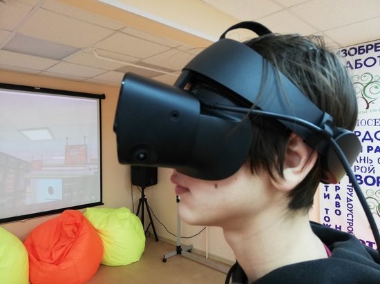 VR-шлемы помогут школьникам Ноябрьска выбрать профессию