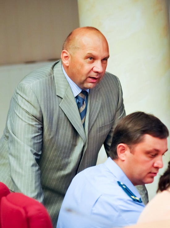 Депутат Олег Комаров пошёл на прямой конфликт с мэрией