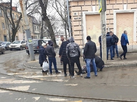 В донской столице водитель иномарки сбил женщину на пешеходном переходе