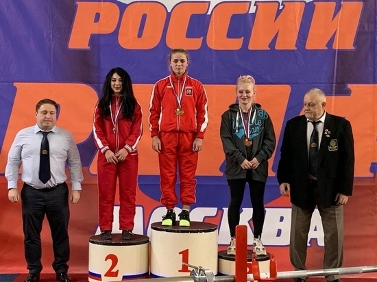 Спортсменка из Хакасии снова стала чемпионкой страны по пауэрлифтингу