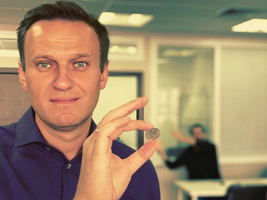 СМИ: силовики вызывают на допросы людей, присылавших деньги Навальному