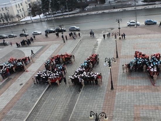 В Йошкар-Оле прошел флешмоб, посвященный 75-летию Победы