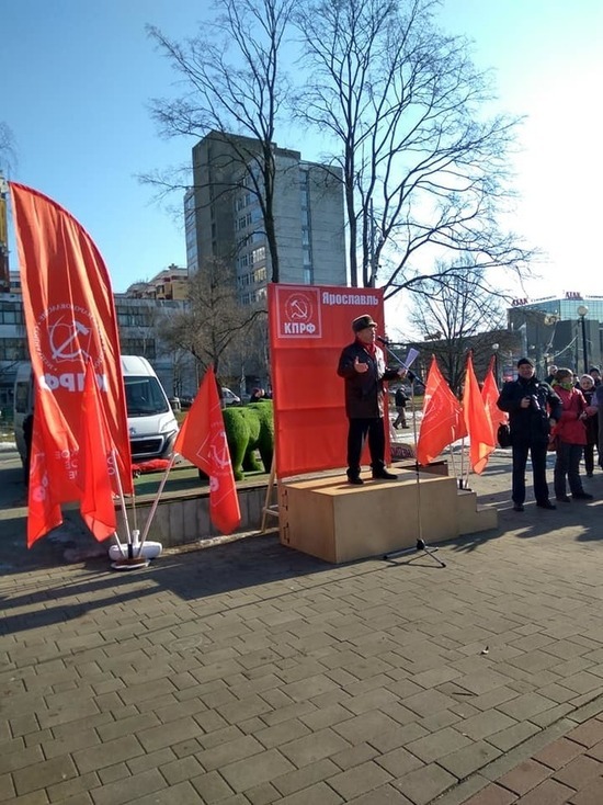 В Ярославле арестовали машину КПРФ