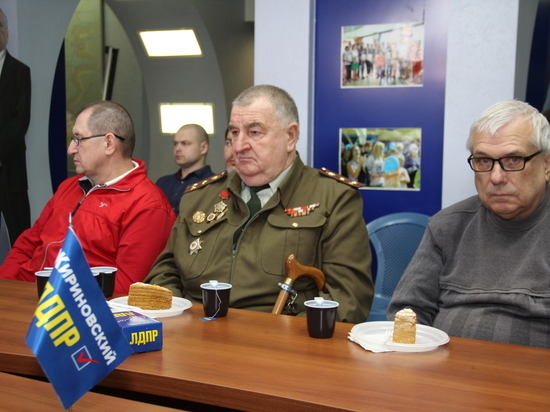 ЛДПР поздравила оренбуржцев с Днем защитника Отечества