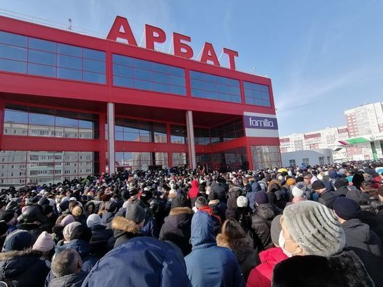 Жители Башкирии устроили давку в торговом центре