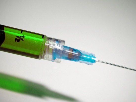Власти Китая заявили о появлении вакцины против коронавируса