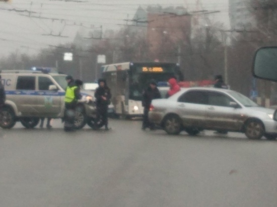 «Мицубиси» в мужской день «поздравил» белгородское УМВД