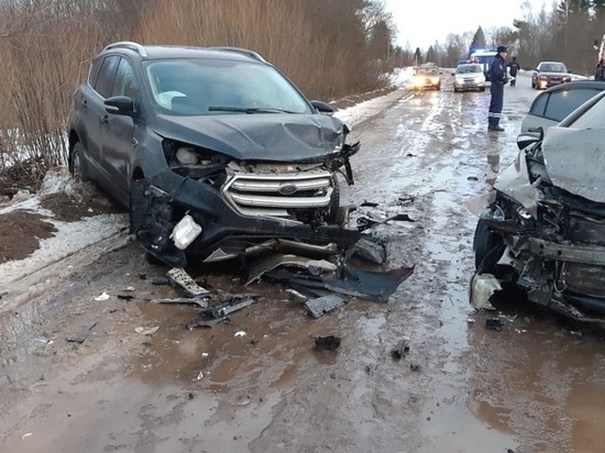 В Ивановской области дорогу не поделили три автомобиля