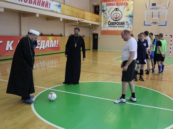 На Урале прошел первый межконфессиональный турнир по мини-футболу