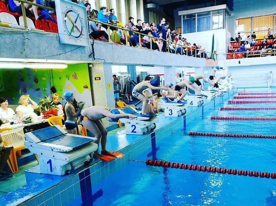 Более 30 медалей завоевали пловцы из Серпухова