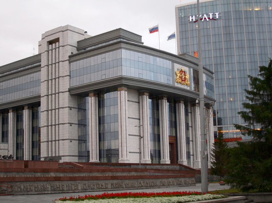 Свердловские депутаты соберутся на внеочередное заседание из-за поправок в Конституции