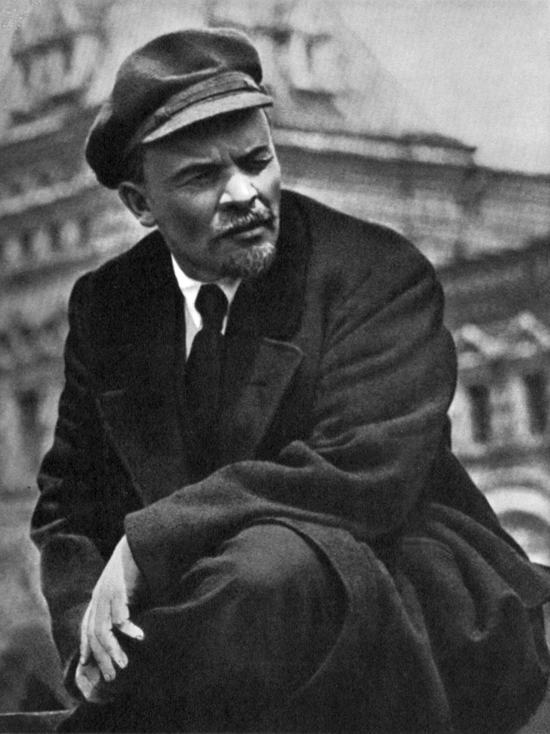 Ленин попросил прекратить грабёж крымских дворцов и особняков