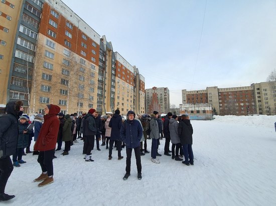 Какие школы Новосибирска 26 февраля эвакуировали из-за угрозы теракта