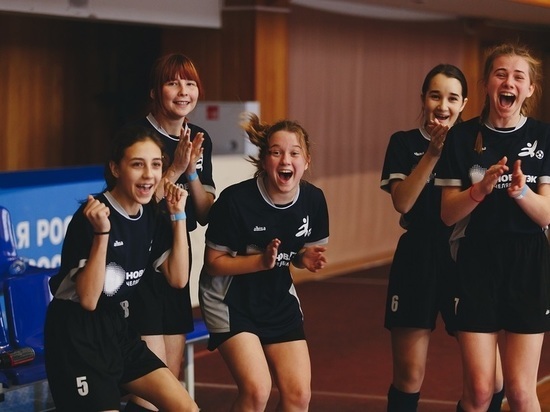 Победительницы Кубка «НОВАТЭК» по мини-футболу прошли во Всероссийский финал соревнований