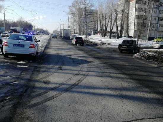 17-летний подросток за рулем ВАЗа сбил пешехода в Новосибирске